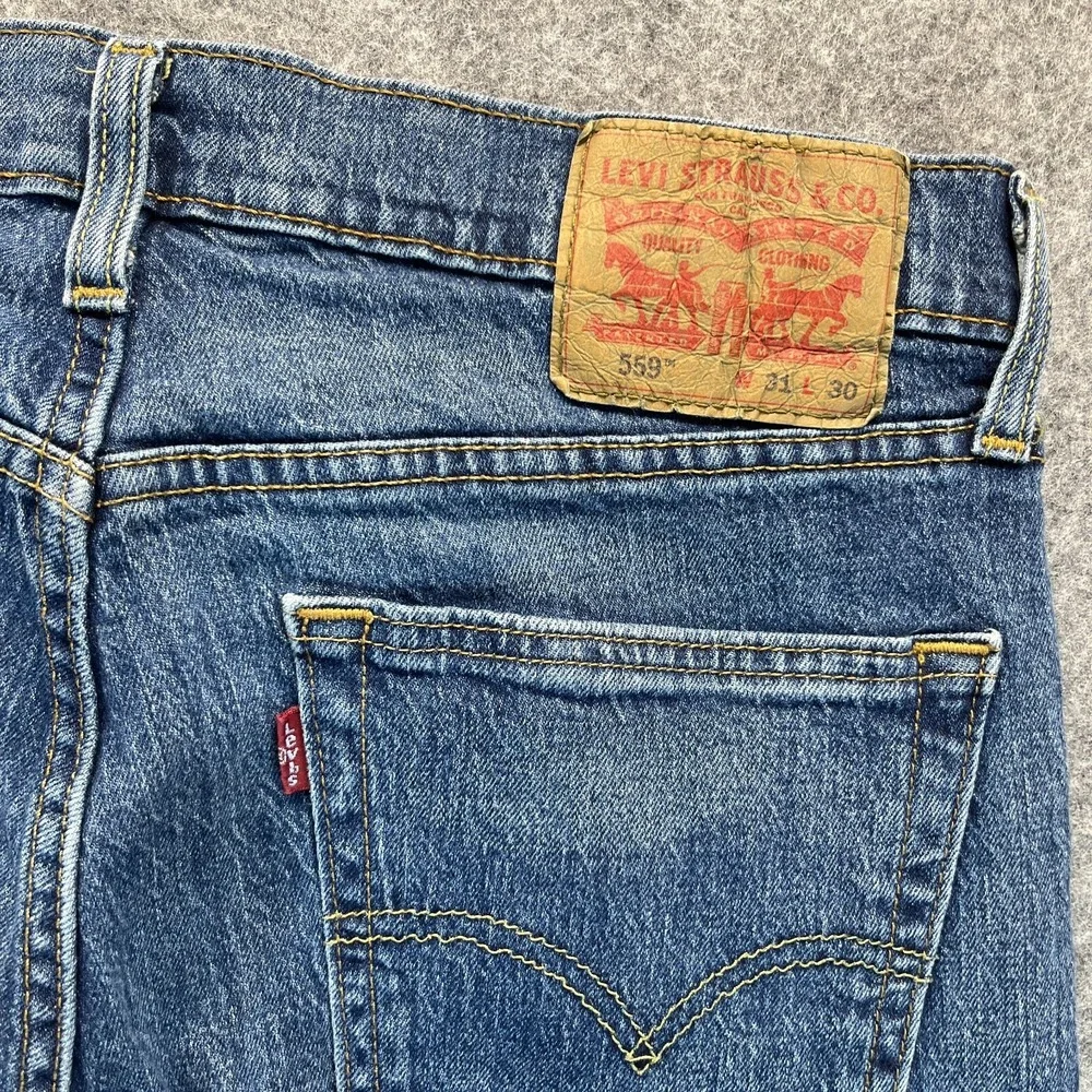 Levis Jeans Men's 31x30 559 Relaxed‎ Straight Medium Wash Denim Pants